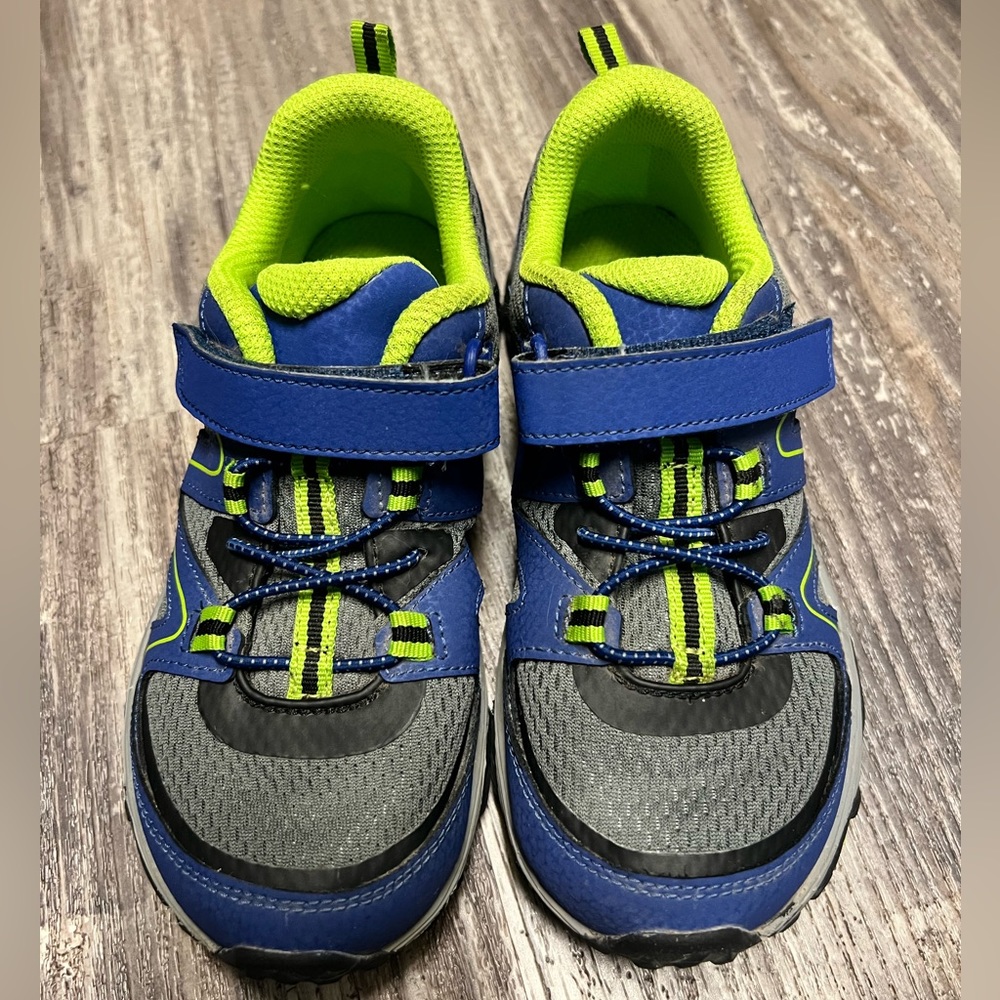 Boys Merrell Trail Quest Hiking Sneaker size 1.